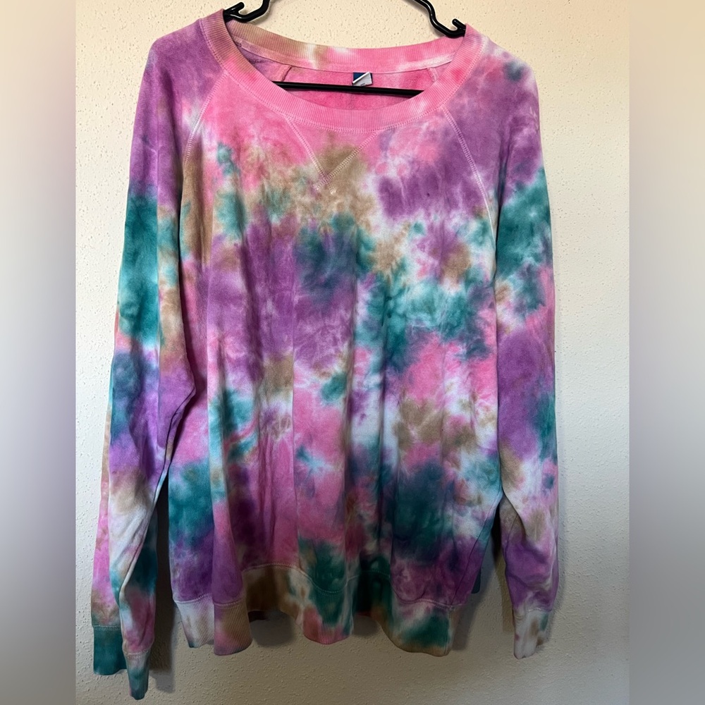 Sweatshirt